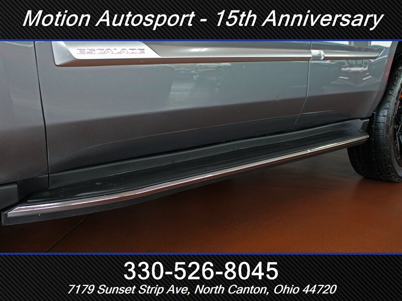 Used 2020 Cadillac Escalade Luxury AWD/4WD image 37