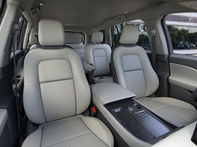 New 2026 Lincoln Aviator 2WD image 11