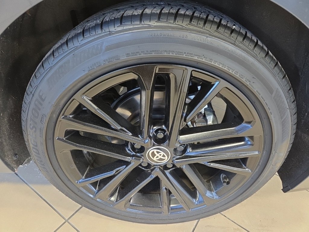 Used 2025 Toyota Camry SE image 10