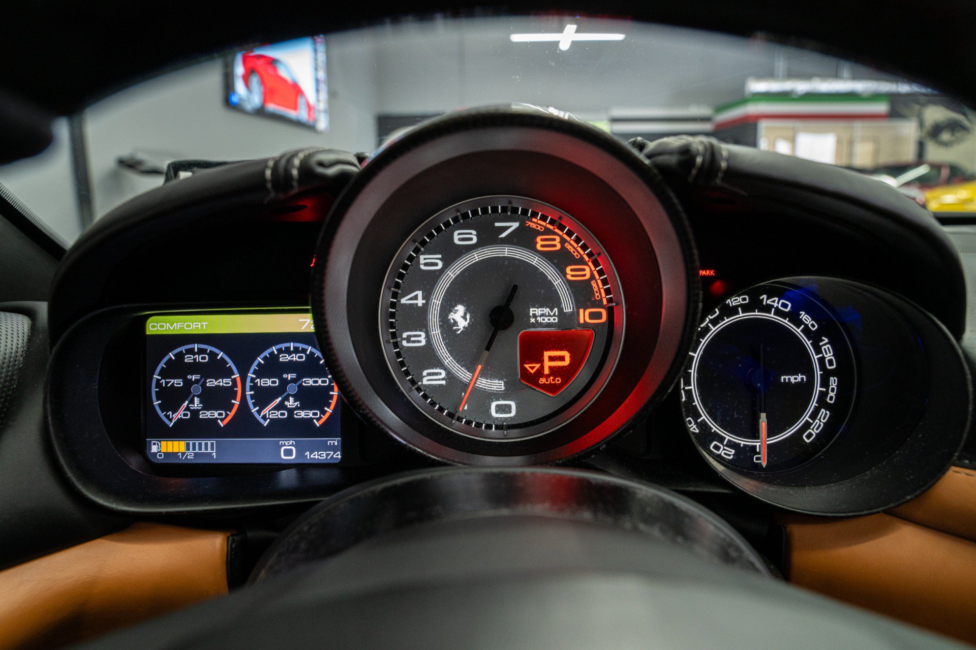 Used 2017 Ferrari California T RWD image 21