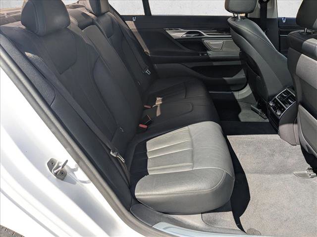 Used 2018 BMW 740i xDrive image 20