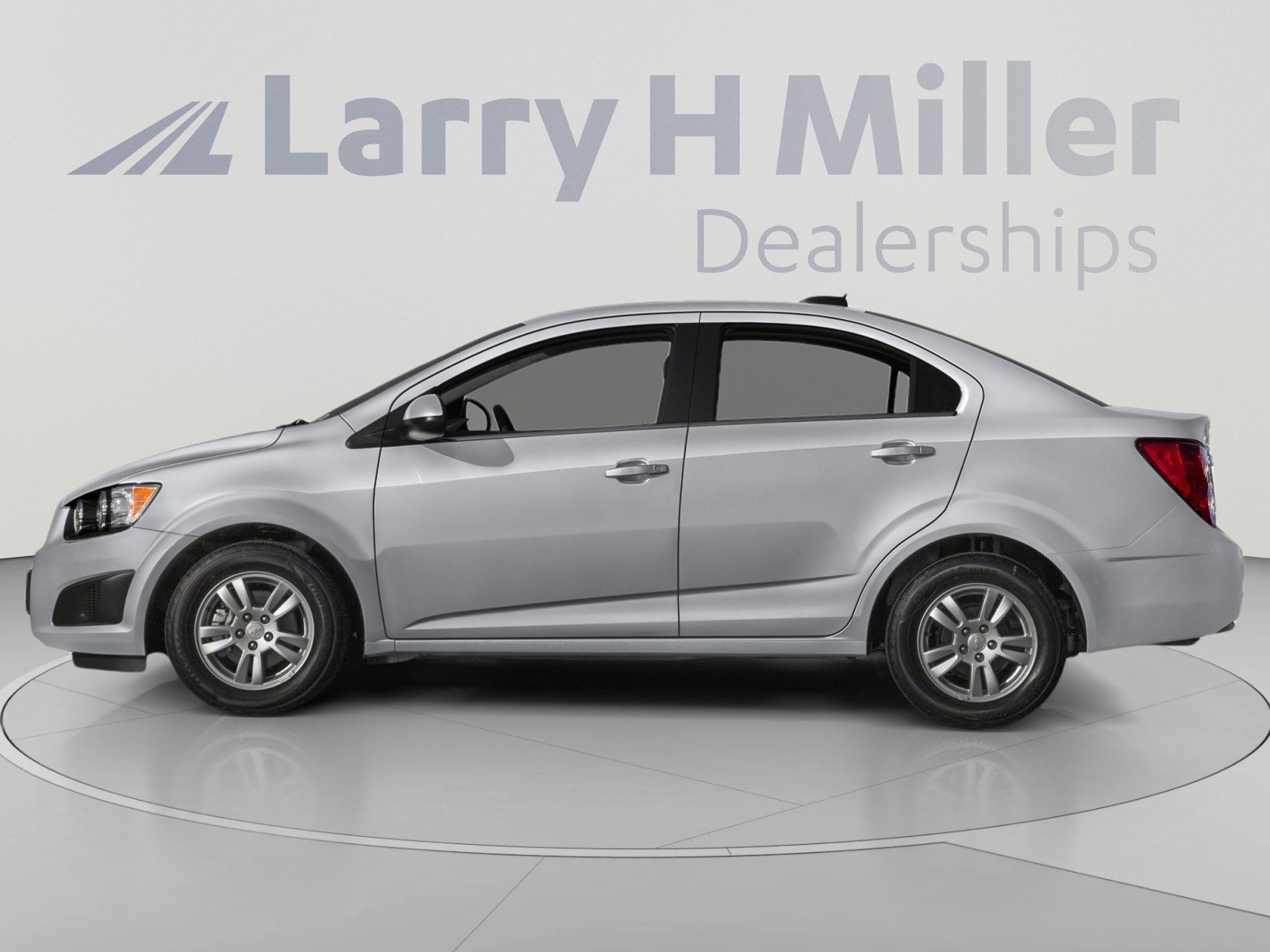 Used 2016 Chevrolet Sonic LT FWD image 3