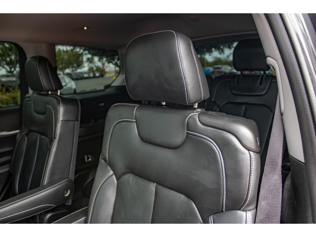 Used 2022 Jeep Grand Cherokee L Limited w/ Trailer Tow Group (B) AWD/4WD image 18