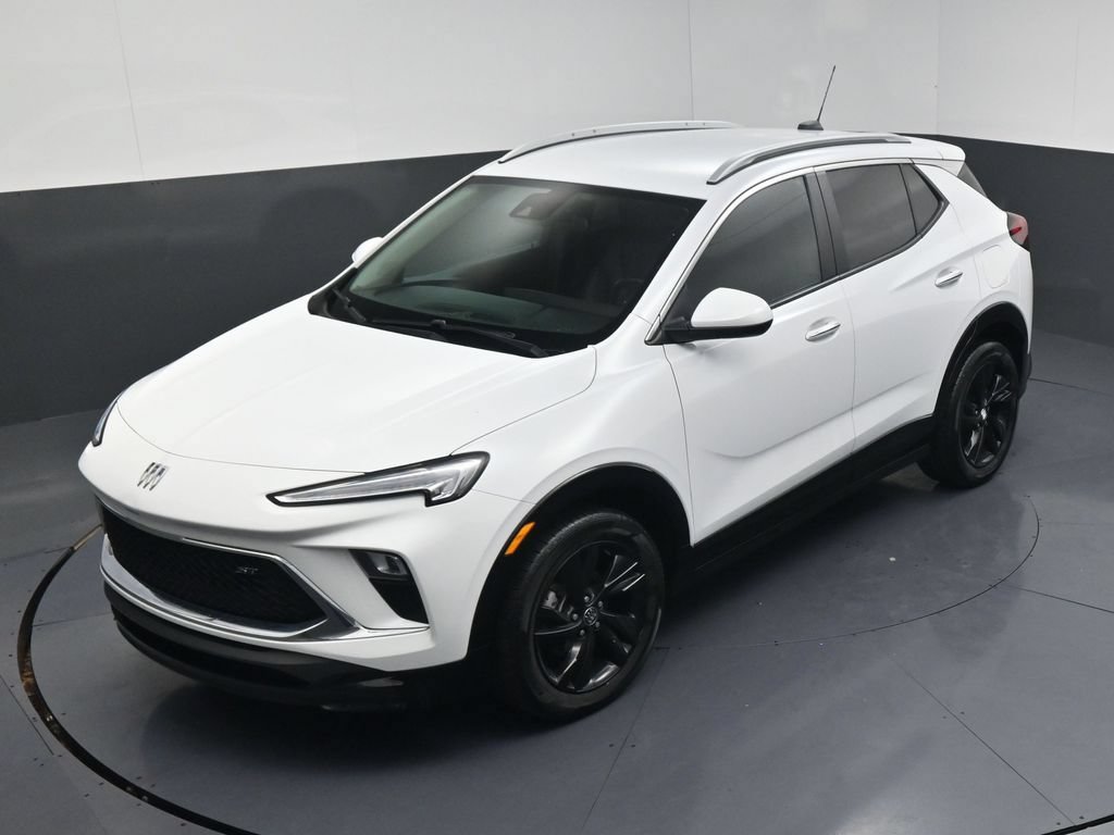 Used 2024 Buick Encore GX Sport Touring FWD image 19