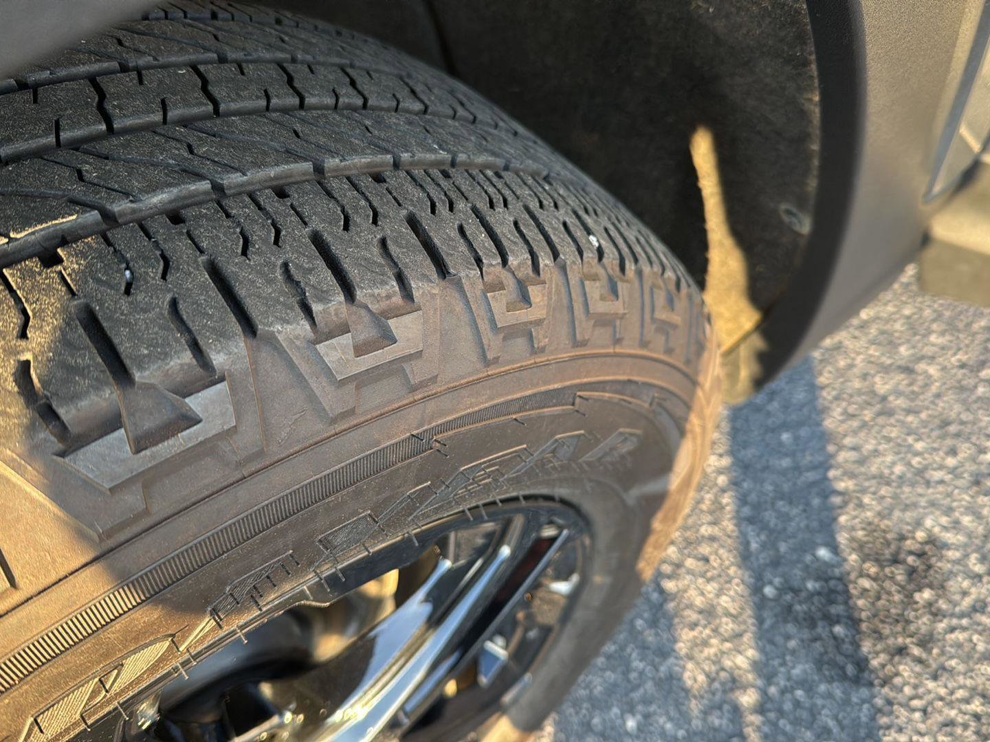 Used 2024 GMC Terrain AT4 image 40