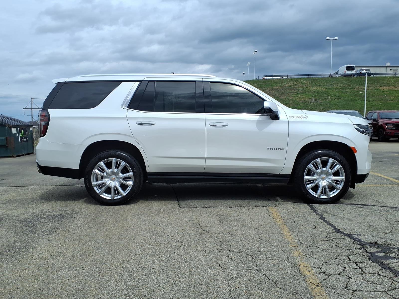 Used 2021 Chevrolet Tahoe High Country w/ Premium Package image 6