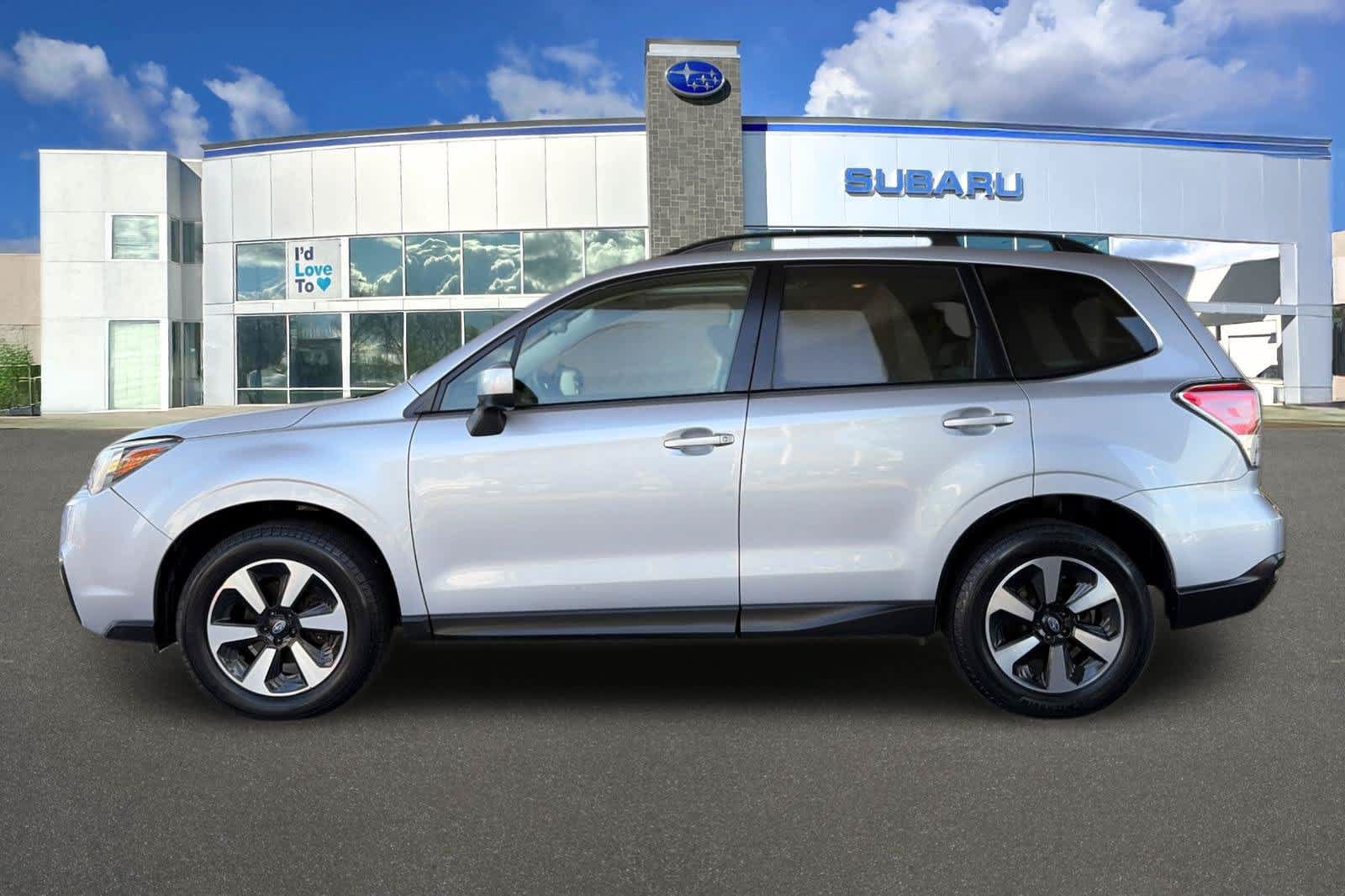 Used 2017 Subaru Forester 2.5i Premium AWD/4WD image 9