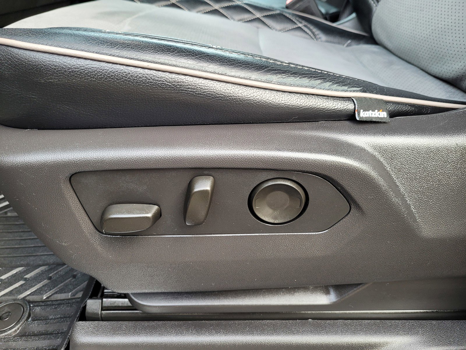 Used 2024 Chevrolet Silverado 1500 RST w/ Z71 Off-Road Package image 11