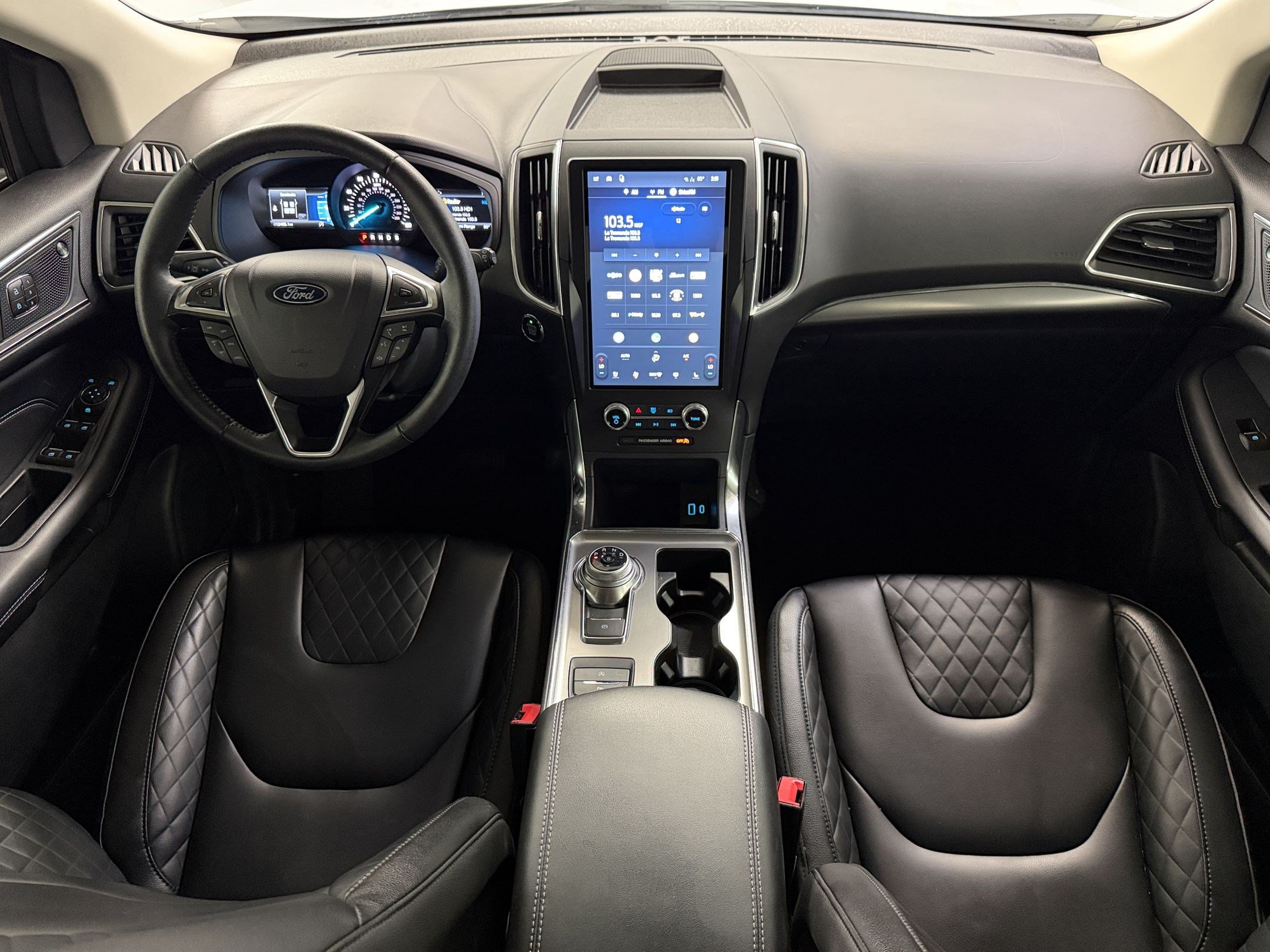 Used 2024 Ford Edge Titanium AWD/4WD image 15