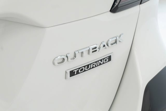 Used 2022 Subaru Outback Touring AWD/4WD image 11