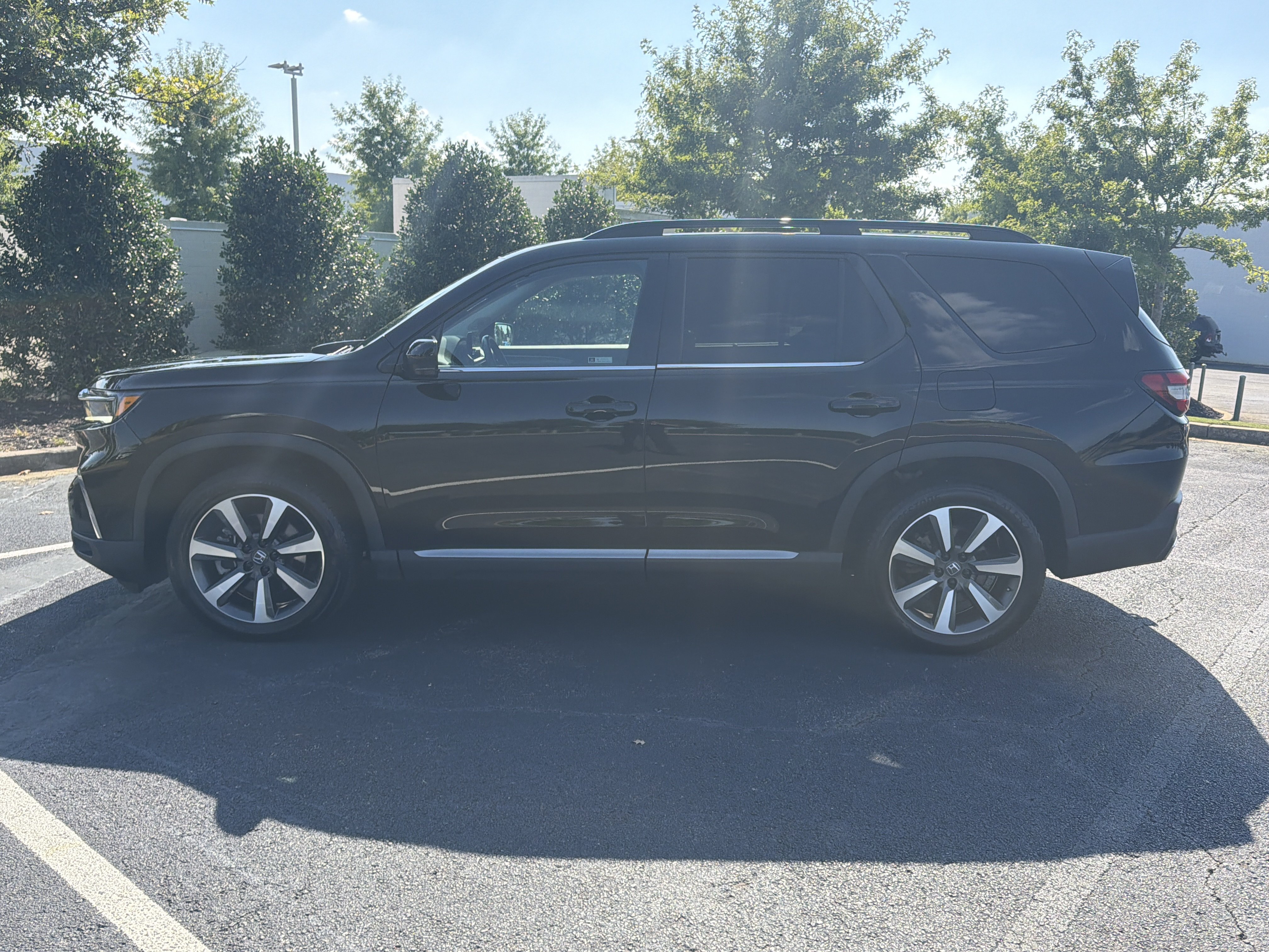 Certified 2024 Honda Pilot Elite image 6