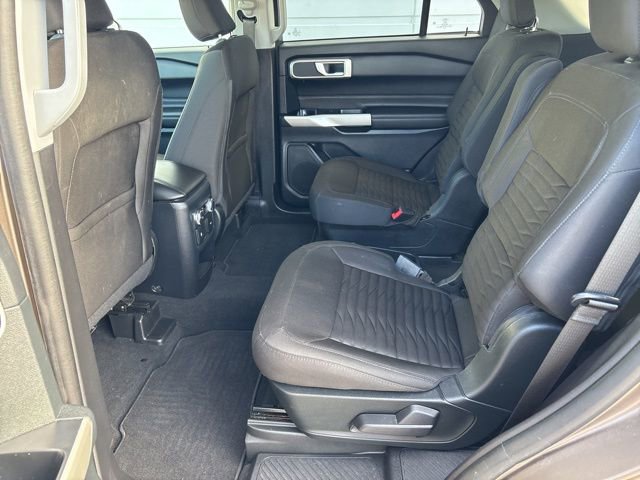 Used 2021 Ford Explorer XLT image 27