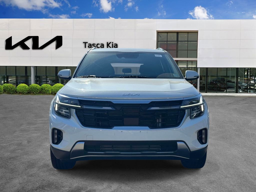 Used 2024 Kia Seltos SX AWD/4WD image 2