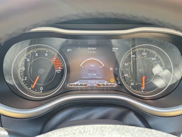 Used 2018 Jeep Cherokee Trailhawk AWD/4WD image 24