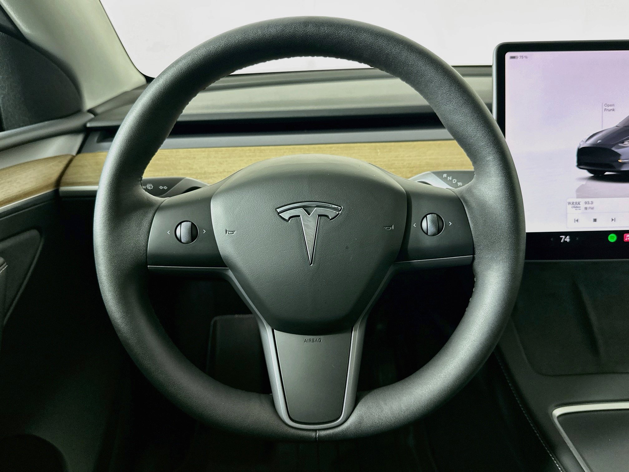 Used 2023 Tesla Model Y 2WD image 17