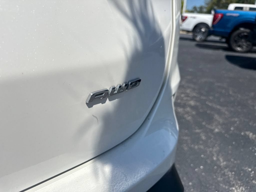 Used 2023 Ford Edge Titanium w/ Equipment Group 301A AWD/4WD image 12