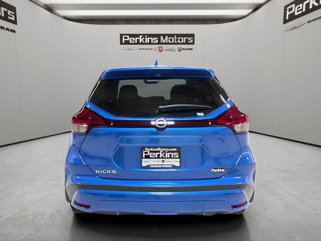 Used 2022 Nissan Kicks S w/ Interior Electronics Package FWD image 4