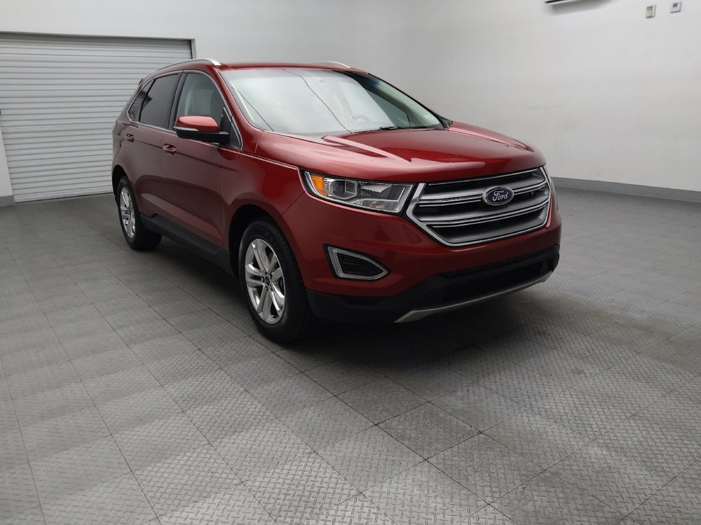 Used 2018 Ford Edge Titanium w/ Technology Package FWD image 13