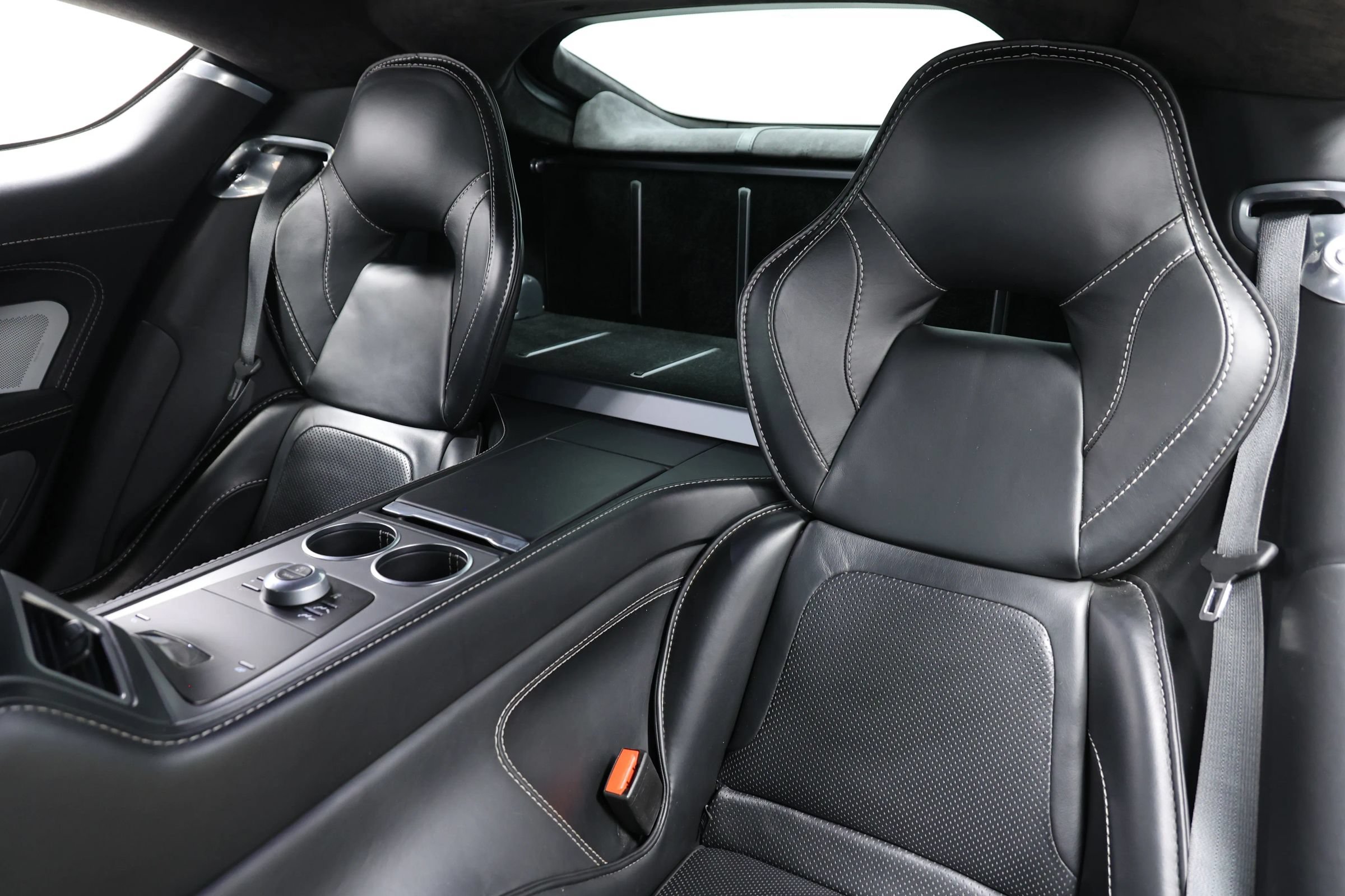 Used 2015 Aston Martin Rapide S RWD image 3