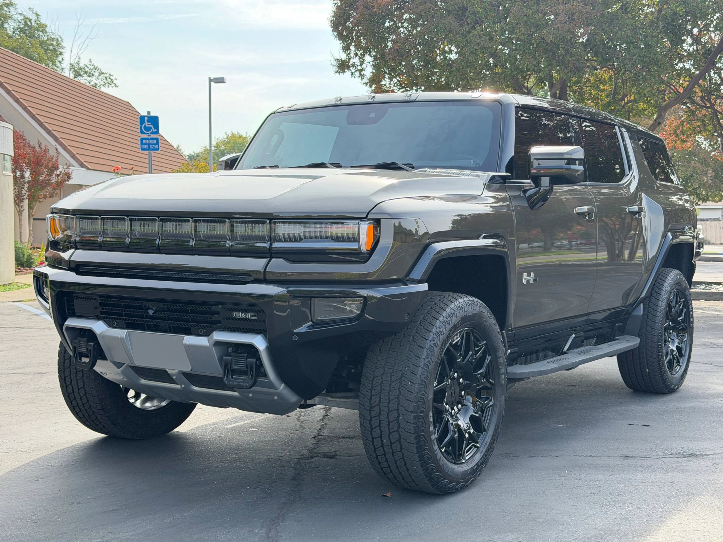 Used 2024 GMC Hummer EV 2X image 3