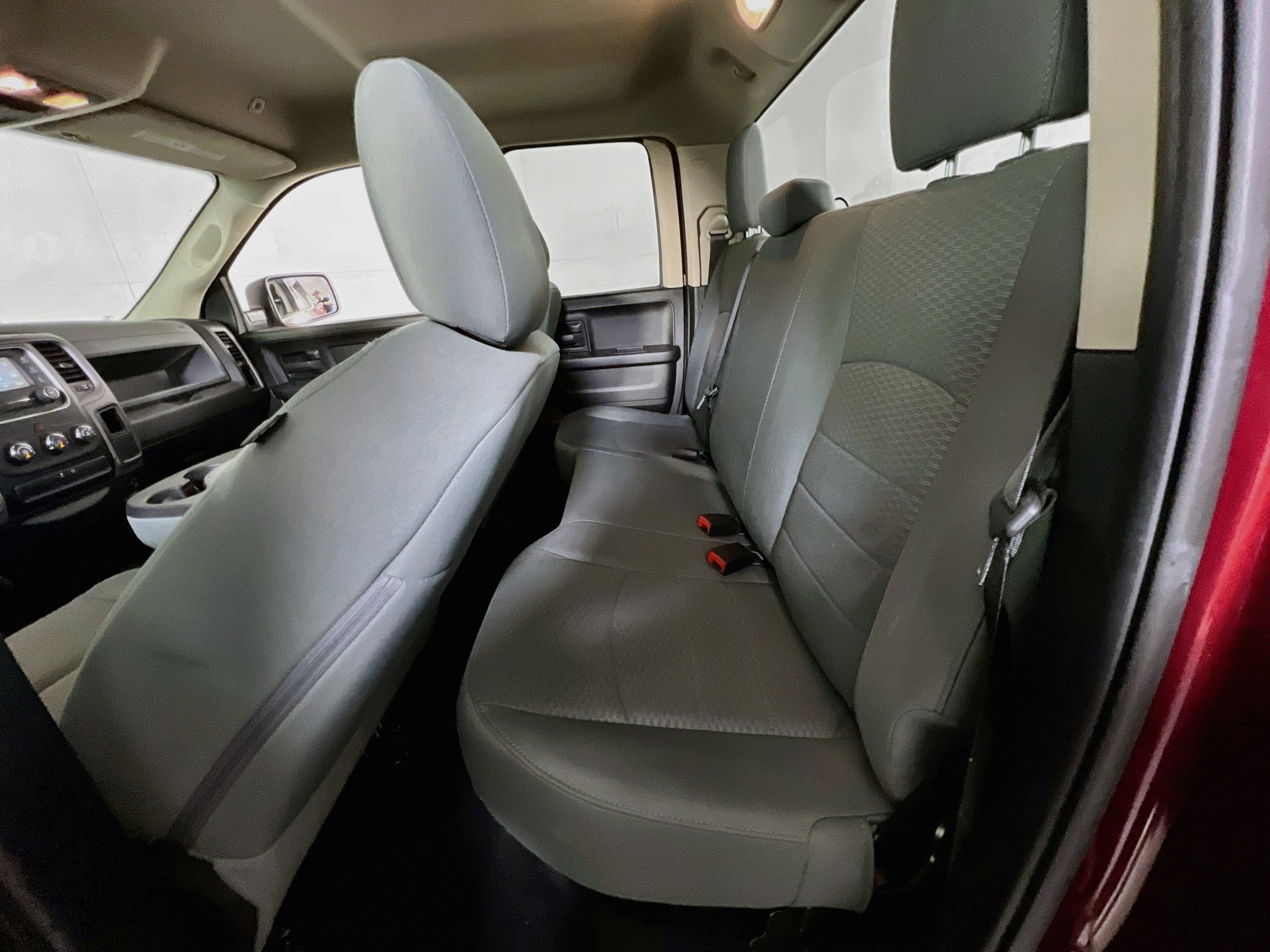 Used 2018 RAM 1500 Express AWD/4WD image 22