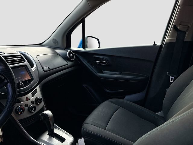 Used 2015 Chevrolet Trax LT w/ LPO, Cargo Package image 22