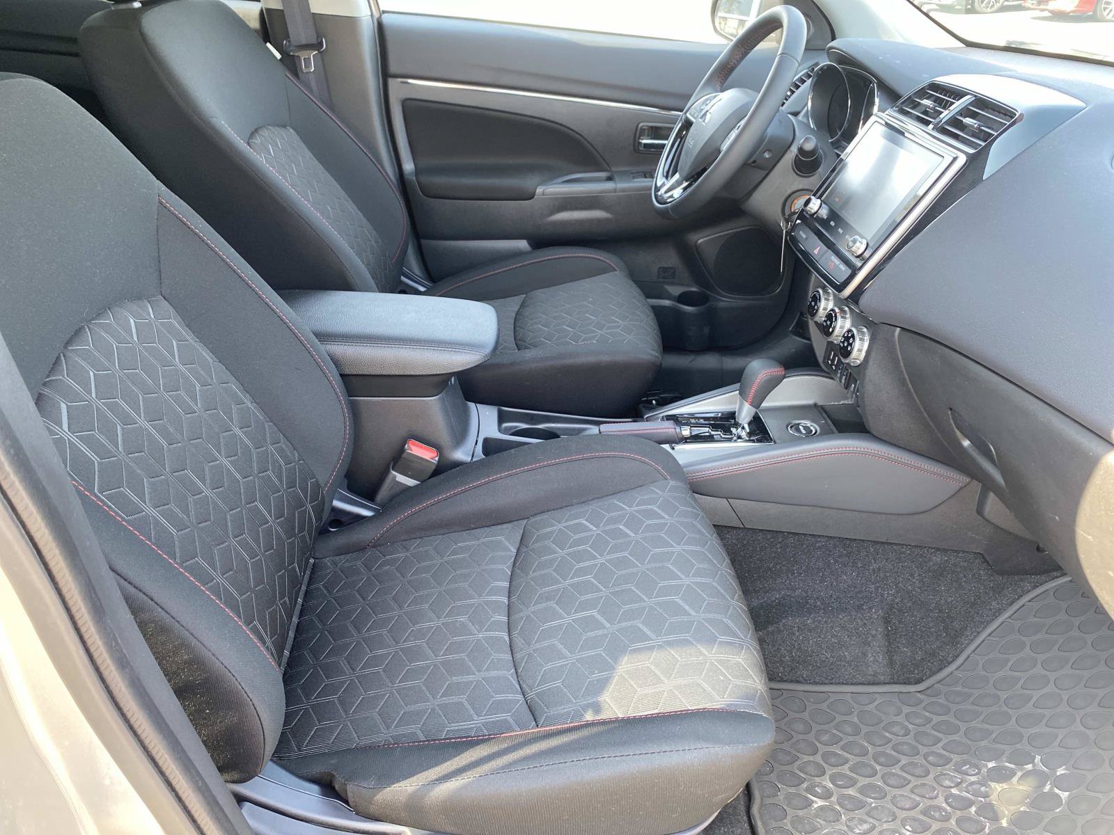 Used 2026 Mitsubishi Outlander Sport LE AWD/4WD image 10