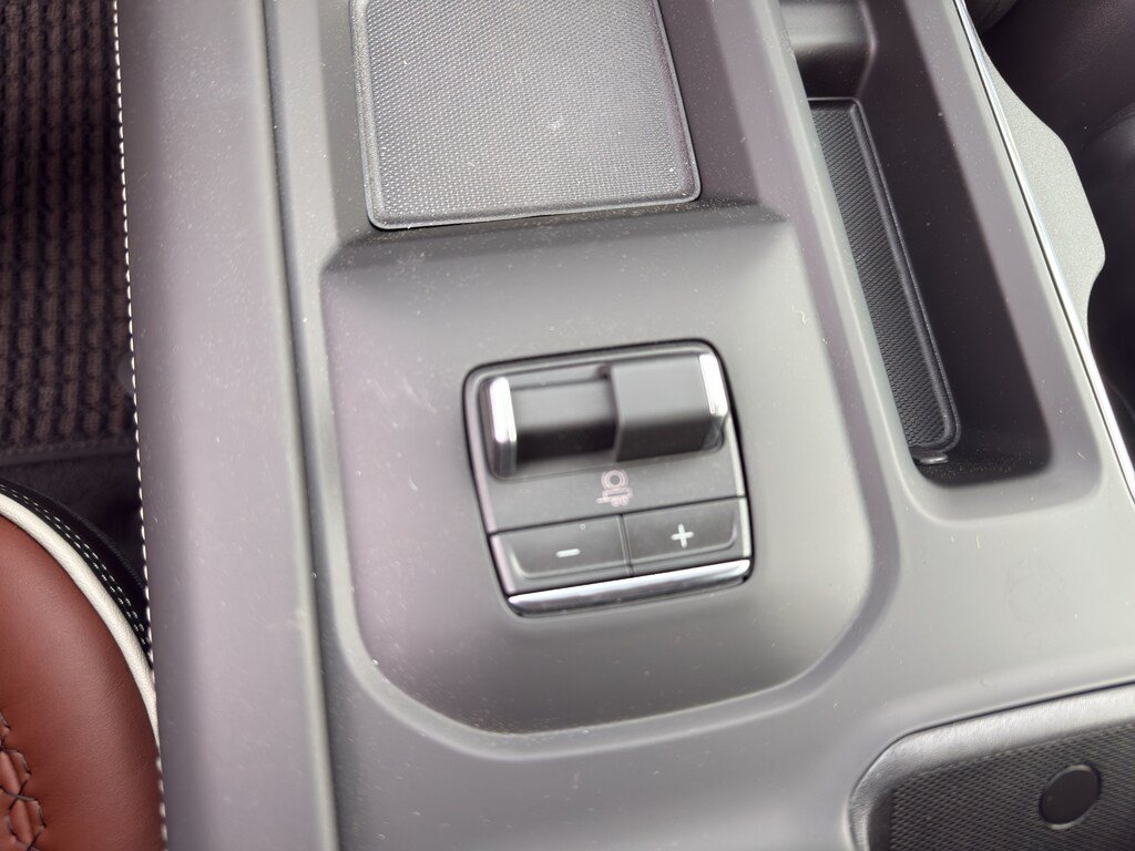 New 2026 GMC Sierra 2500 Denali Ultimate AWD/4WD image 15