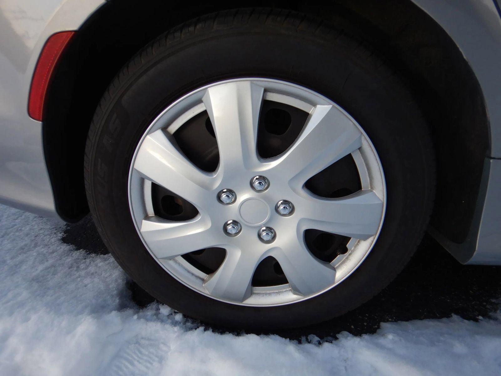 Used 2015 Chrysler 200 LX FWD image 22