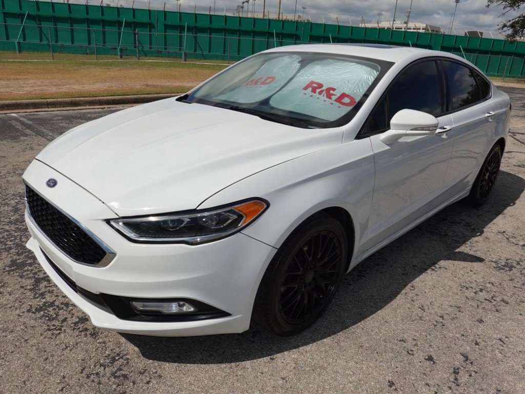 Used 2018 Ford Fusion Titanium image 3