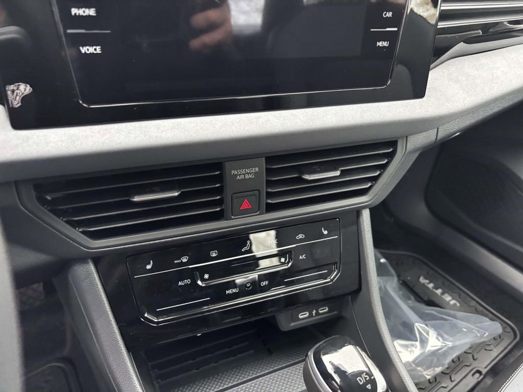 New 2026 Volkswagen Jetta SE image 20