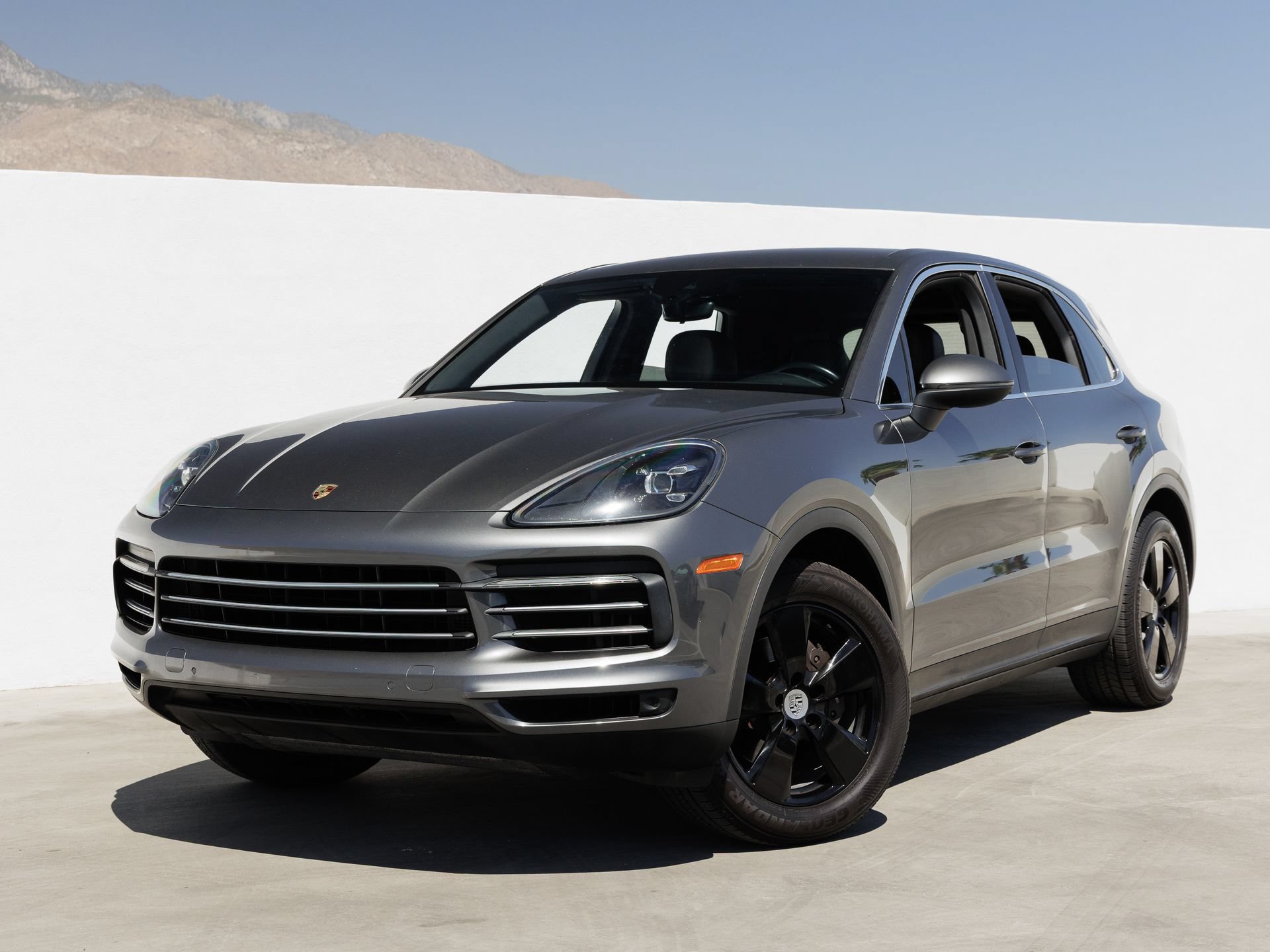 Certified 2020 Porsche Cayenne AWD/4WD image 1
