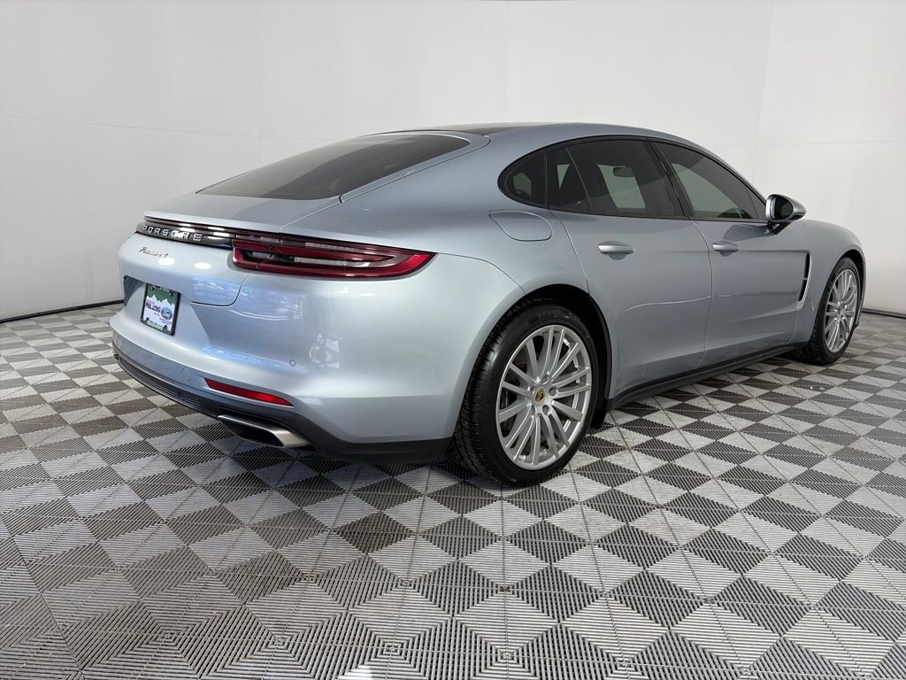 Used 2019 Porsche Panamera image 7