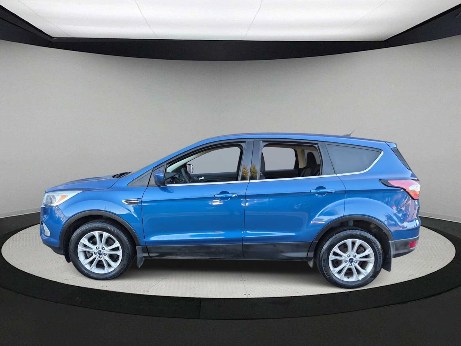 Used 2017 Ford Escape SE AWD/4WD image 5
