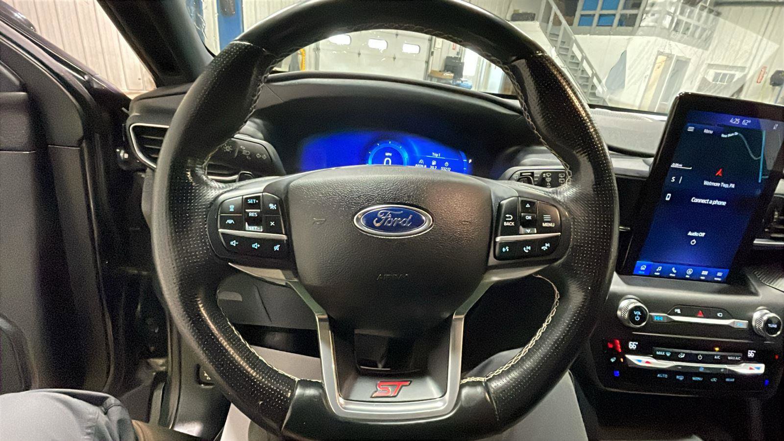 Used 2020 Ford Explorer ST w/ Premium Technology Package image 22
