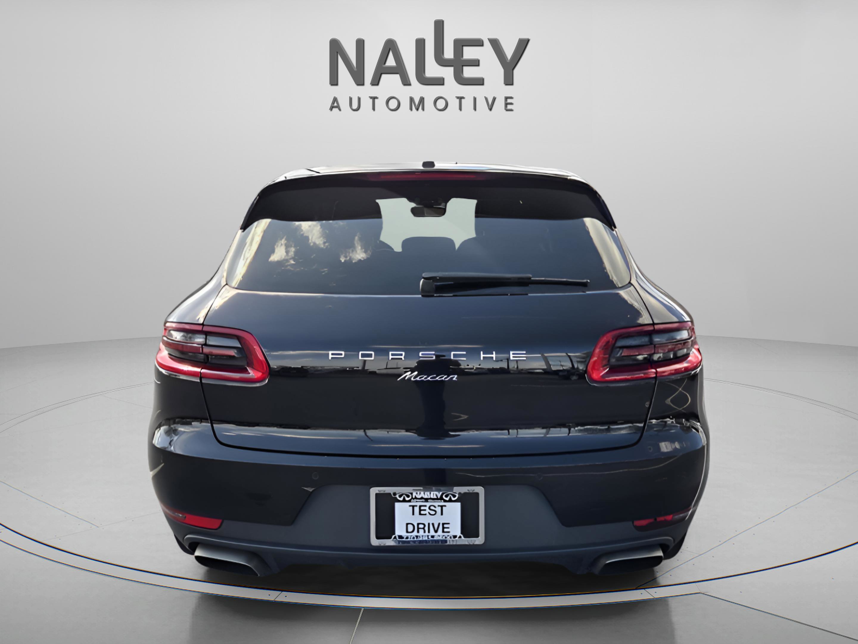 Used 2018 Porsche Macan Base image 4