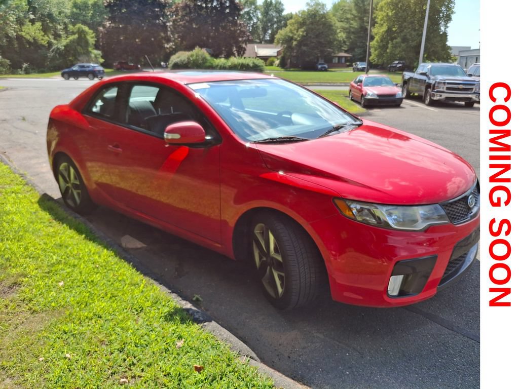 Used 2010 Kia Forte Koup SX w/ Leather Pkg FWD image 4