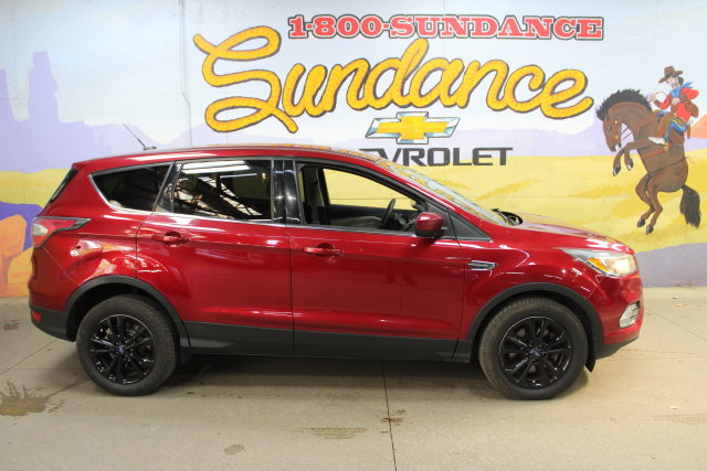 Used 2017 Ford Escape SE AWD/4WD image 1