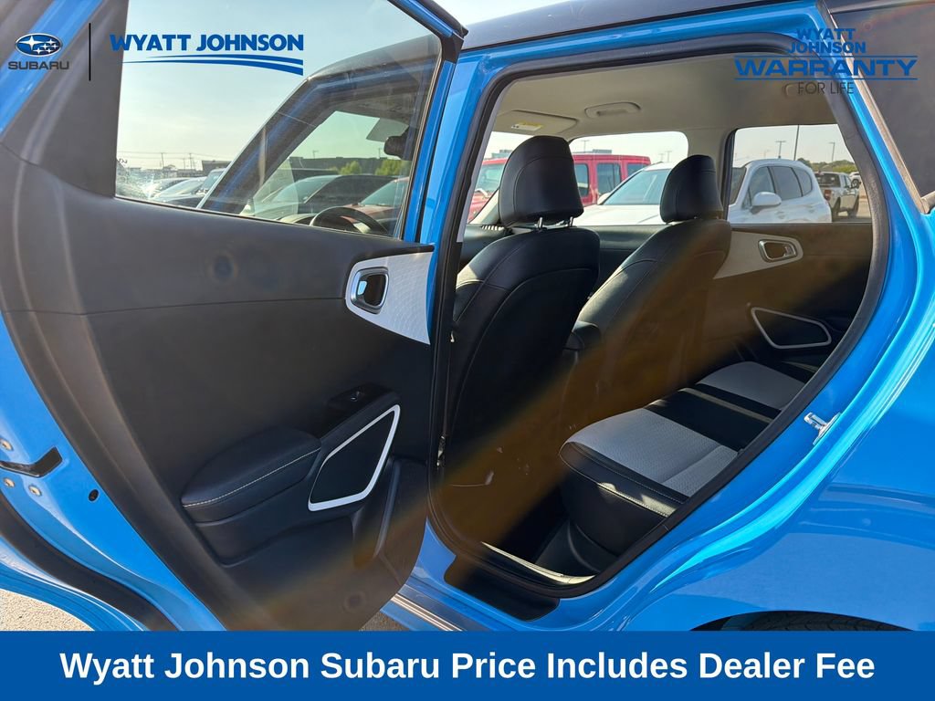 Used 2023 Kia Soul GT-Line FWD image 28