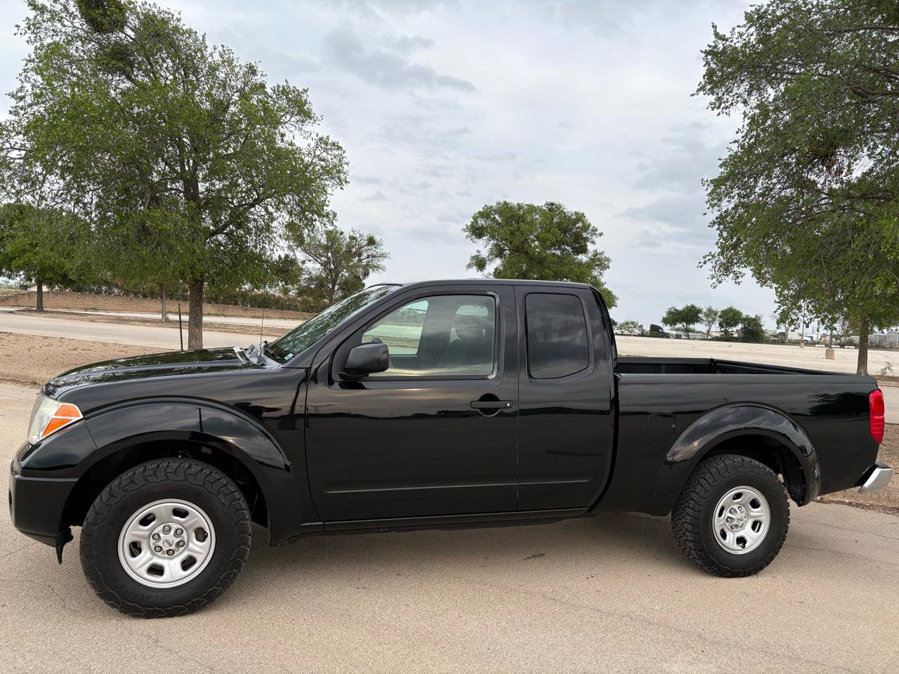 Used 2006 Nissan Frontier XE w/ (G01) XE Preferred Pkg RWD image 8
