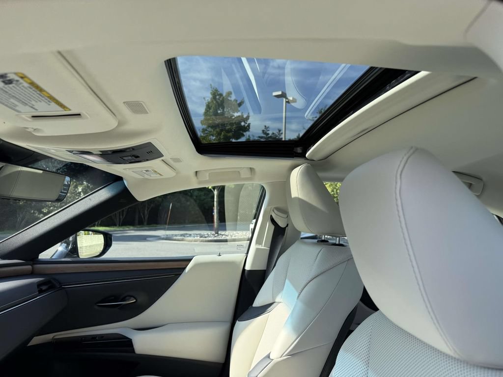 Used 2023 Lexus ES 350 w/ Premium Package FWD image 21