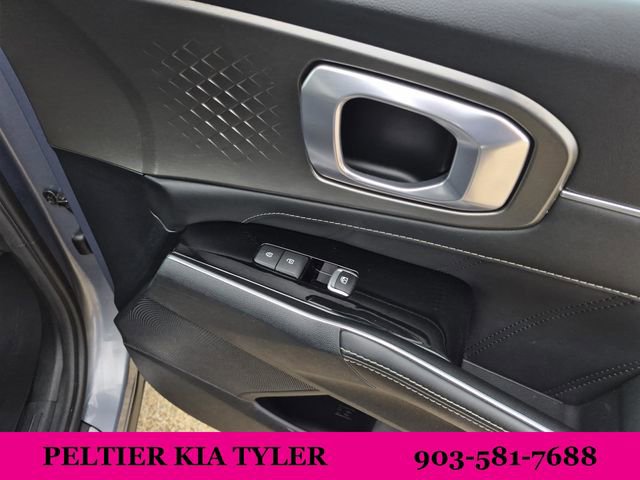 Certified 2022 Kia Sorento SX image 18