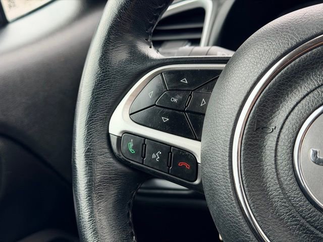 Used 2021 Jeep Renegade Latitude image 10