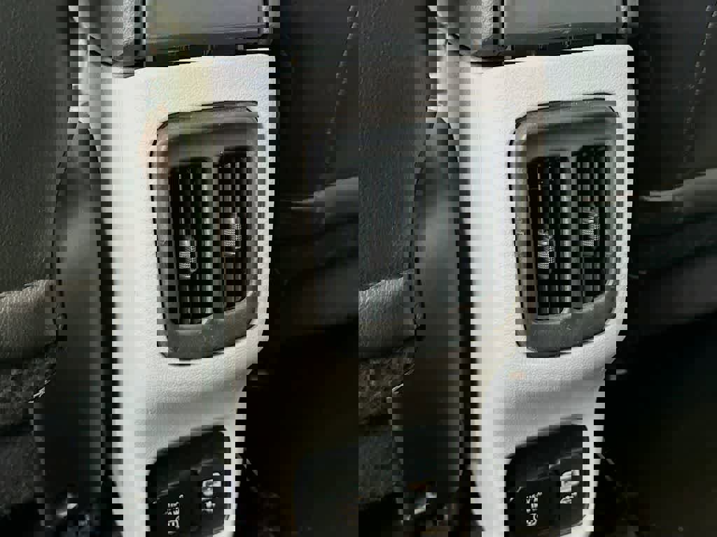 Used 2021 Jeep Compass Limited FWD image 13