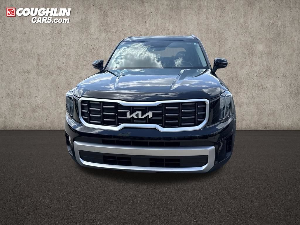 Used 2023 Kia Telluride S w/ S Sunroof Package FWD image 3