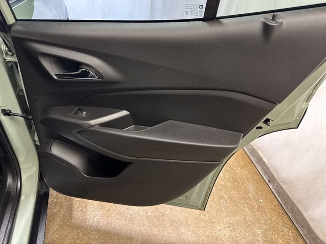 Certified 2024 Chevrolet Trax ACTIV w/ Sunroof Package FWD image 25
