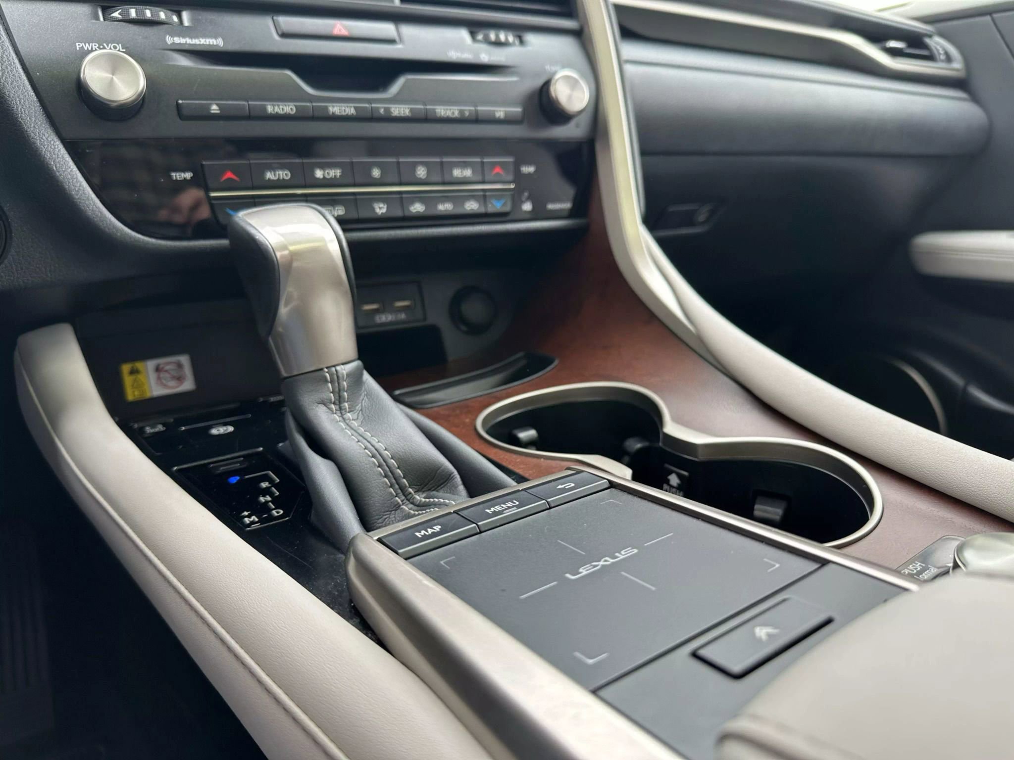 Used 2021 Lexus RX 350L Premium image 20