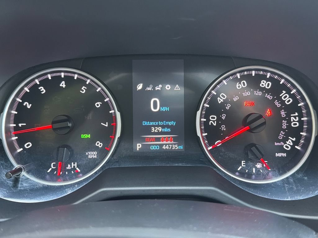 Used 2022 Toyota RAV4 XLE w/ Convenience Package FWD image 27