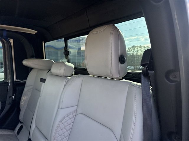 Used 2022 Jeep Gladiator Overland image 24