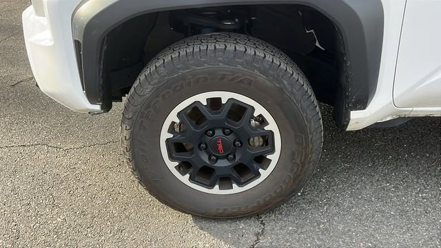 Used 2024 Toyota Tacoma TRD Off-Road image 8